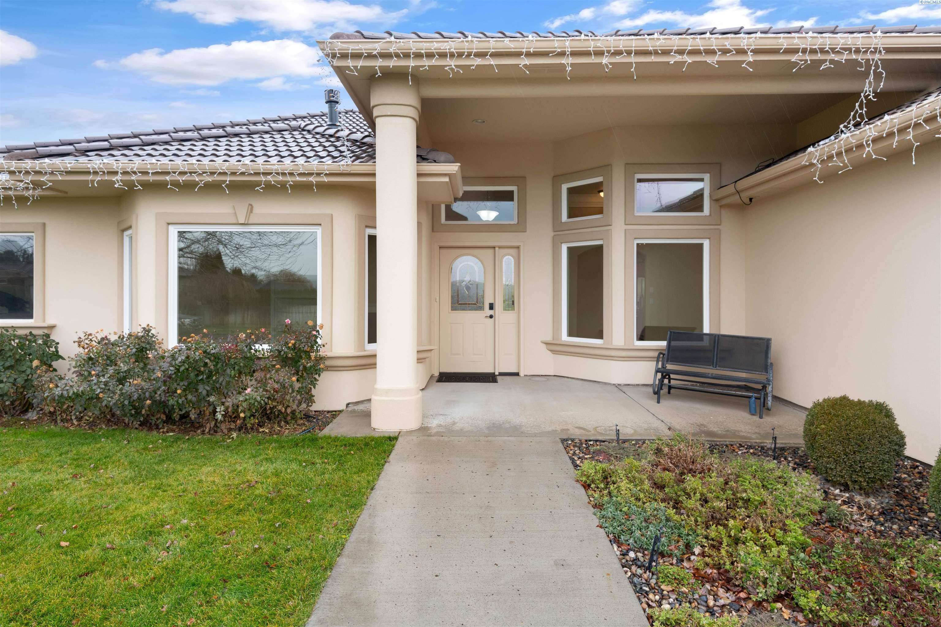 Property Photo:  2703 E Katie Road  WA 99338 