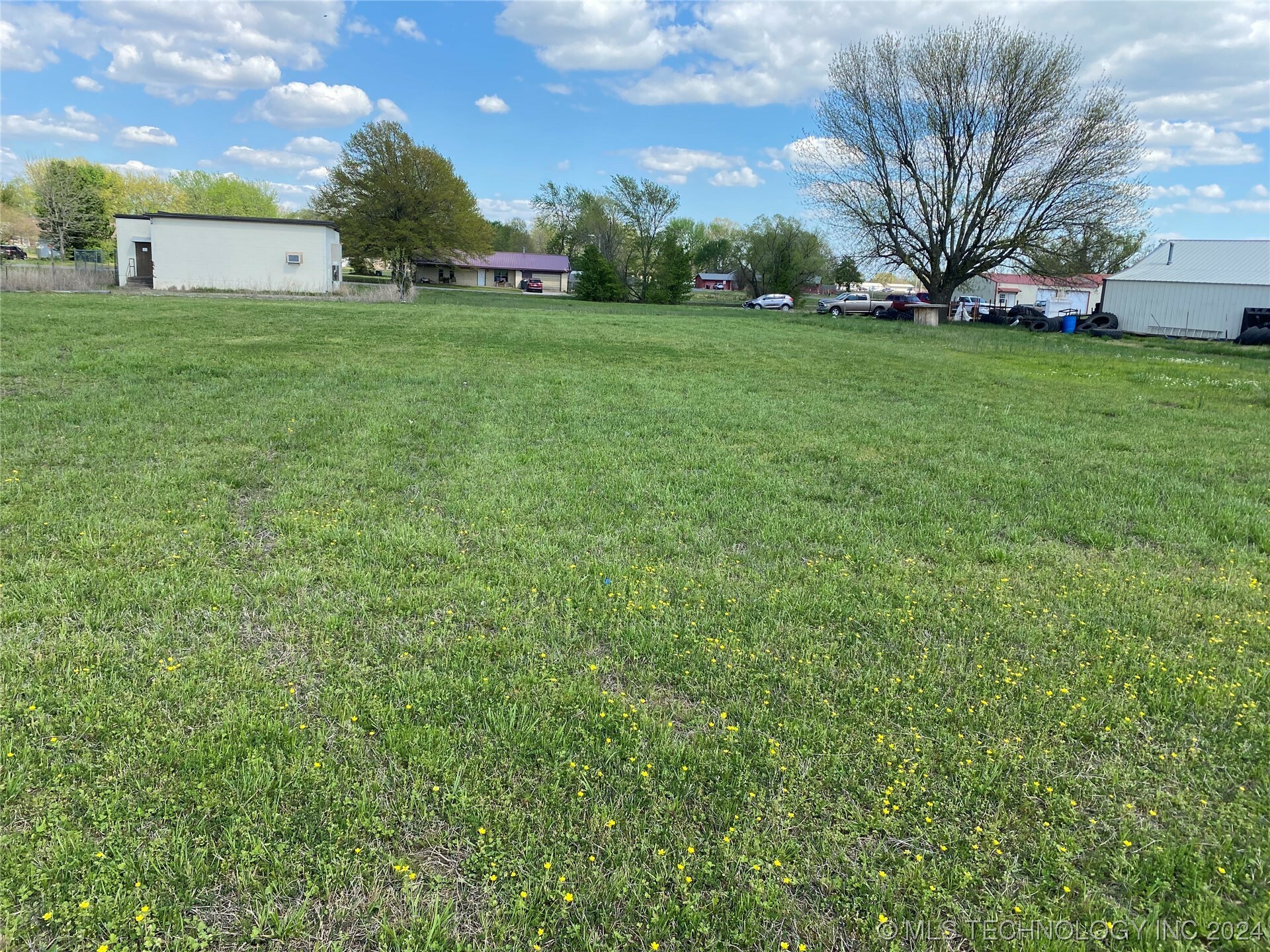 Property Photo:  0000 Rogers Avenue  OK 74469 