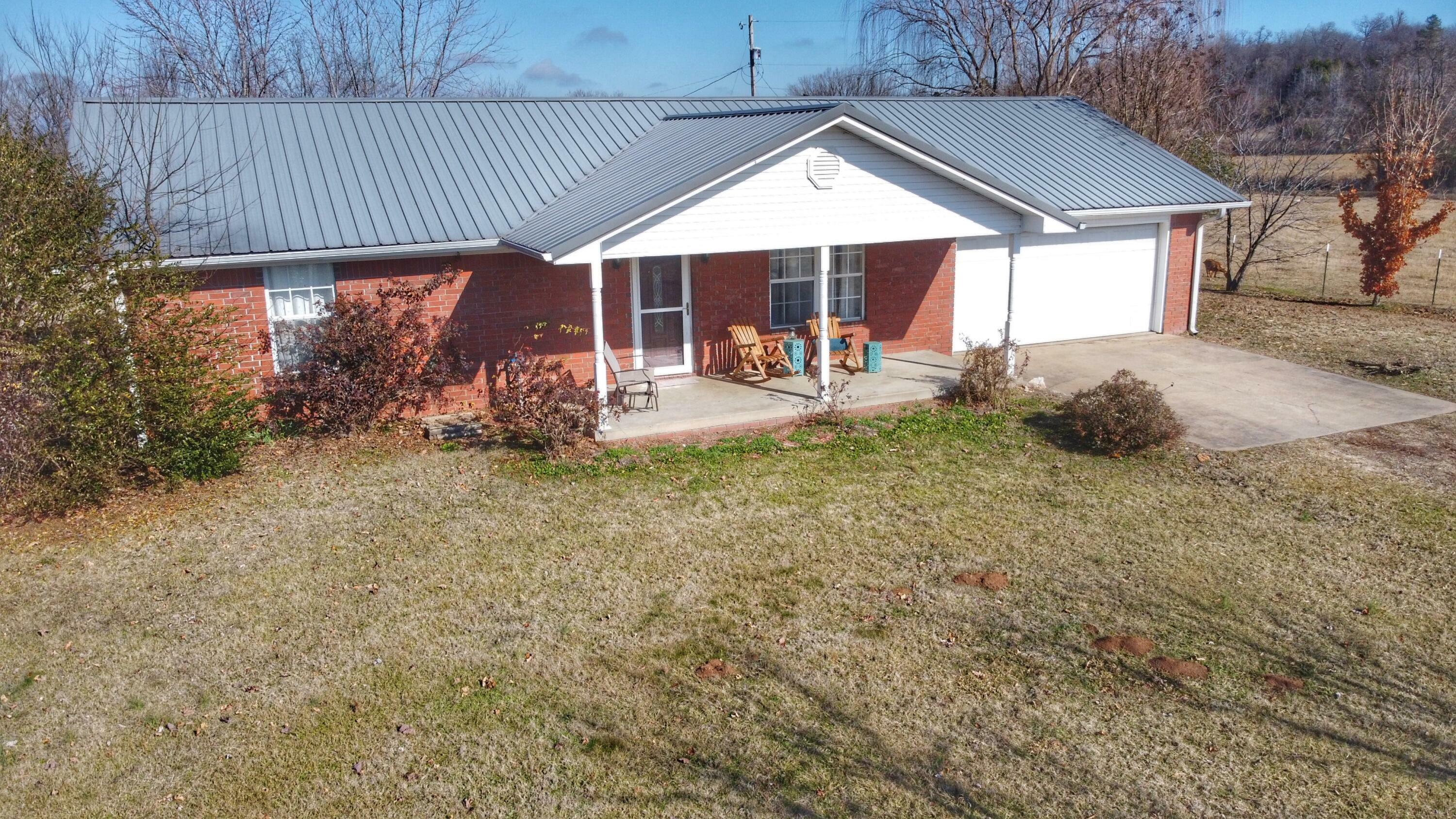 Property Photo:  694 N Main Street  AR 72832 