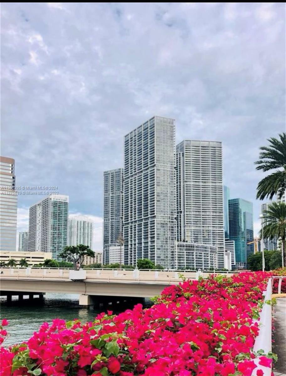 Property Photo:  495 Brickell Ave 1407  FL 33131 