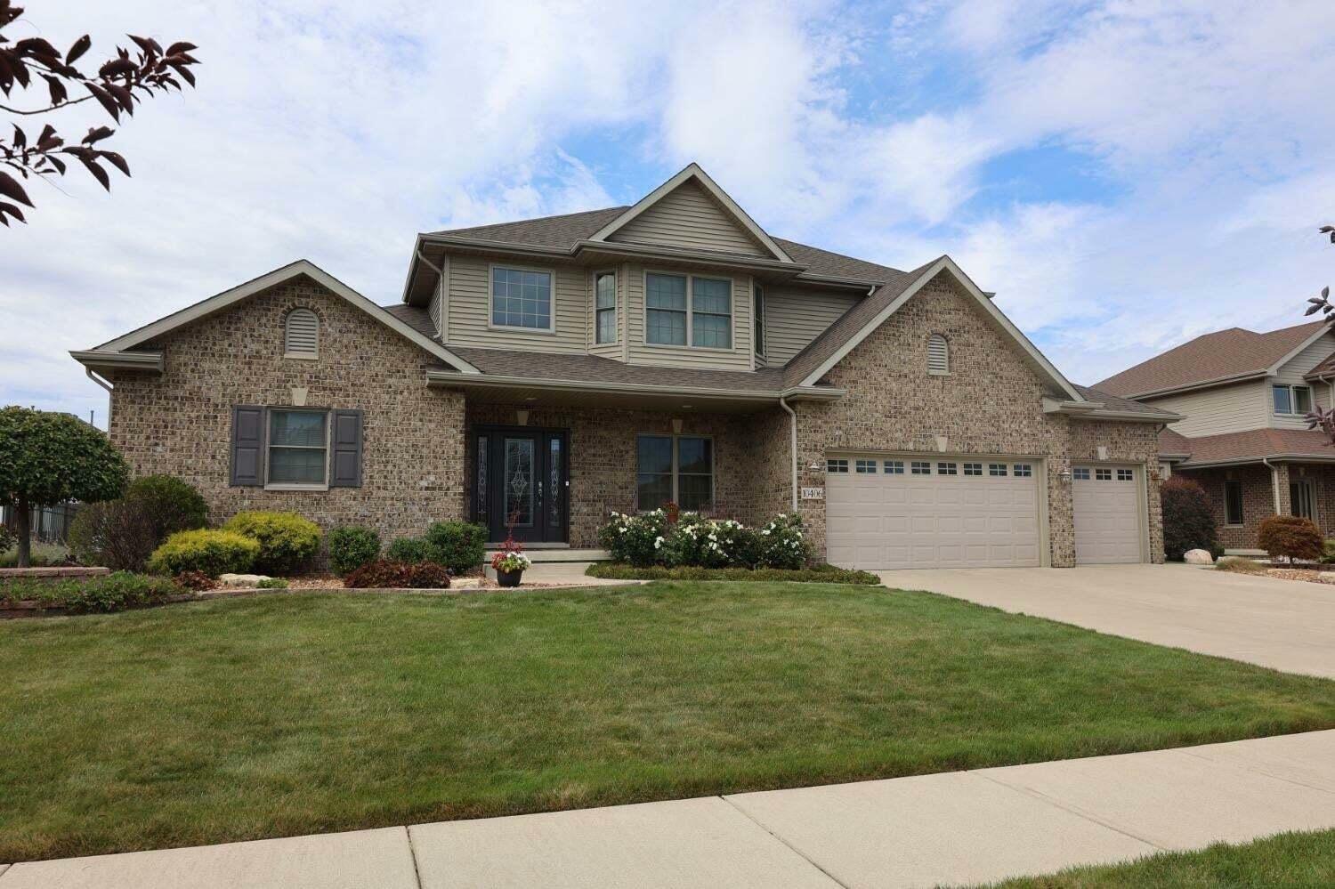 Property Photo:  10406 Silver Maple Drive  IN 46373 