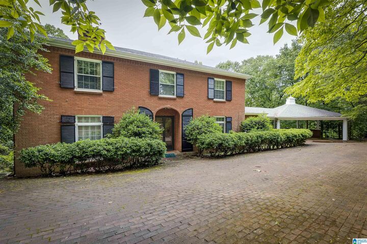 House for sale in Anniston 526 Hillyer High Road, Anniston, AL 36207