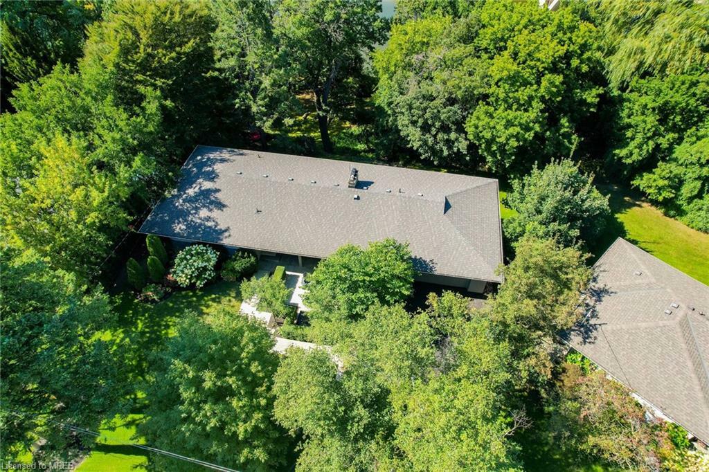 Photo de la propriété: 1590 Pinetree Crescent ON L5G 2S8