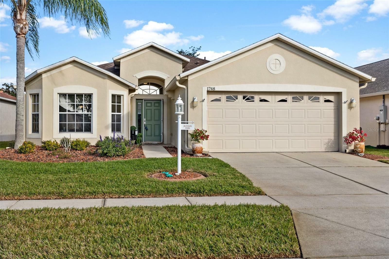 Property Photo:  1748 Bellhurst Way  FL 34655 