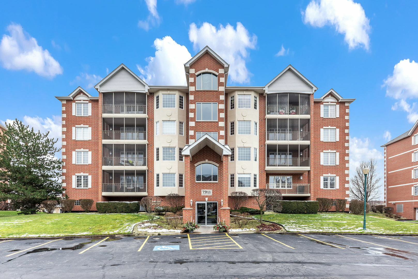Property Photo: 7911 Trinity Circle 1sw IL 60487