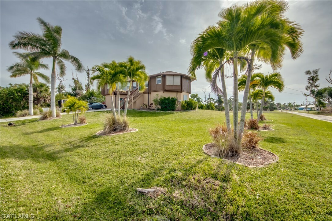 Property Photo:  5651 Marina Road  FL 33922 