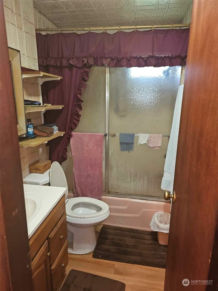 Property Photo: 609 W Pacific Avenue WA 98595