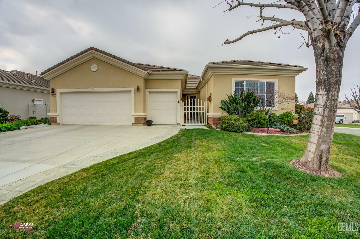 5910 Blazing Star Lane  Bakersfield CA 93306 photo