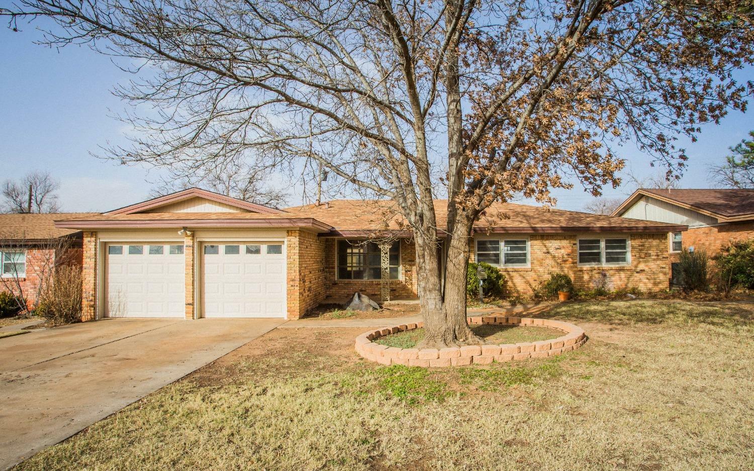 Property Photo:  2126 68th Street  TX 79412 