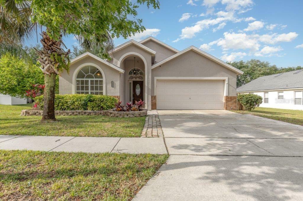 Property Photo:  16045 Blossom Hill Loop  FL 34714 