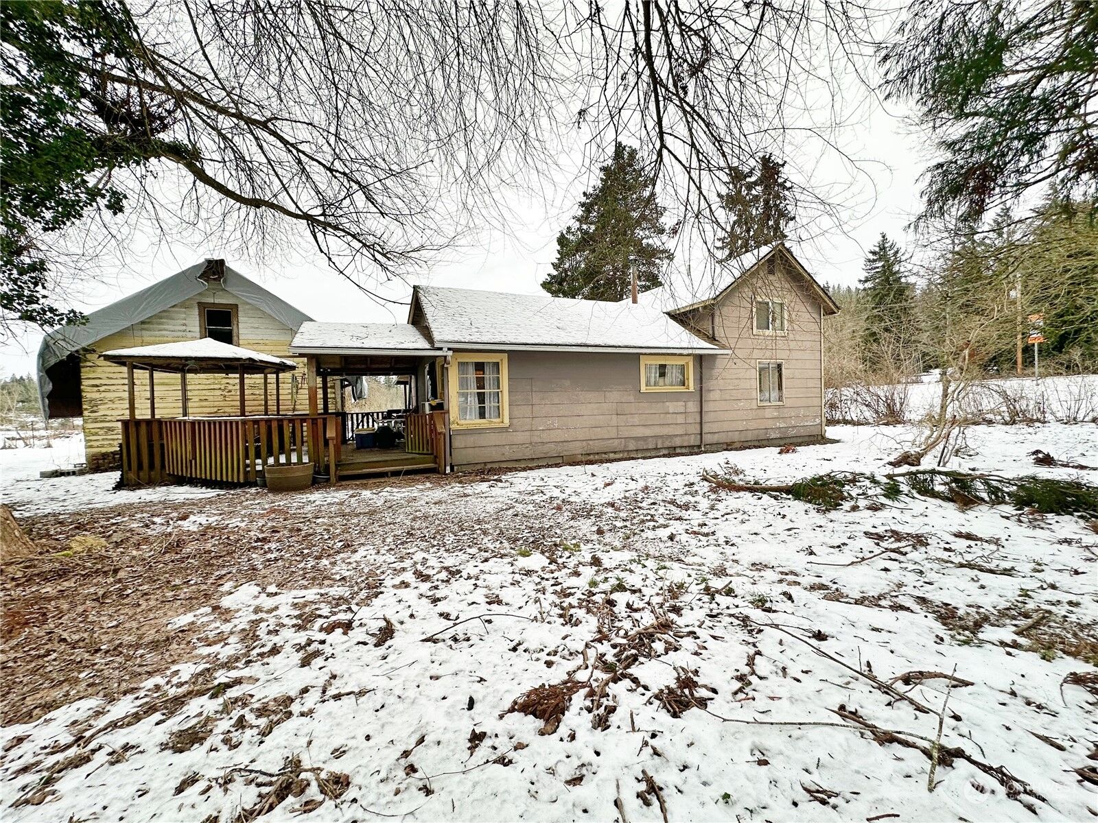 Property Photo:  2806 US Hwy 12  WA 98582 