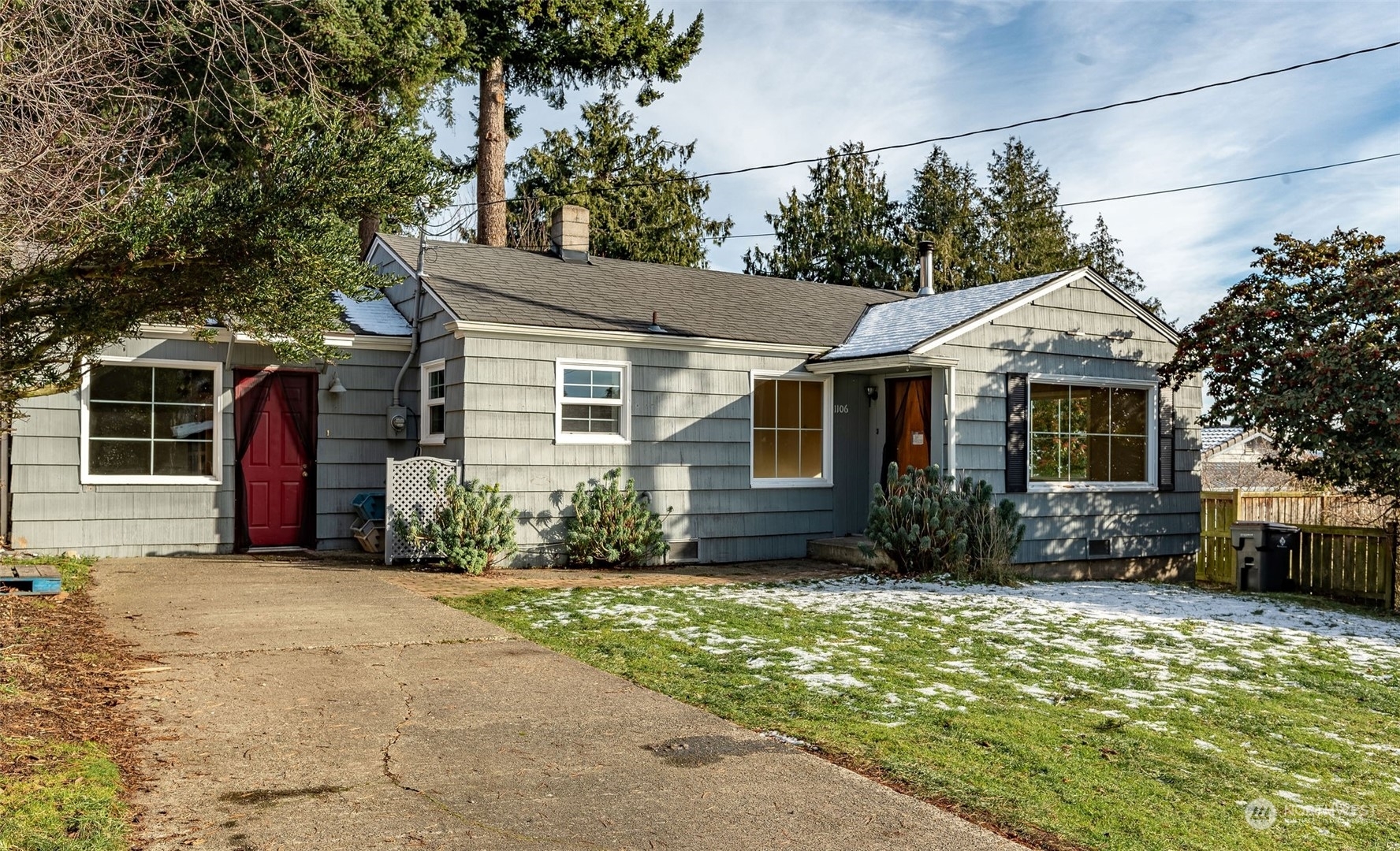 Property Photo:  1106 Adams Street  WA 98368 