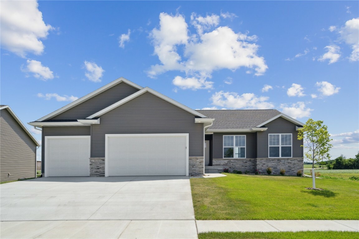 Property Photo: 1359 Echo Ridge Lane IA 52302