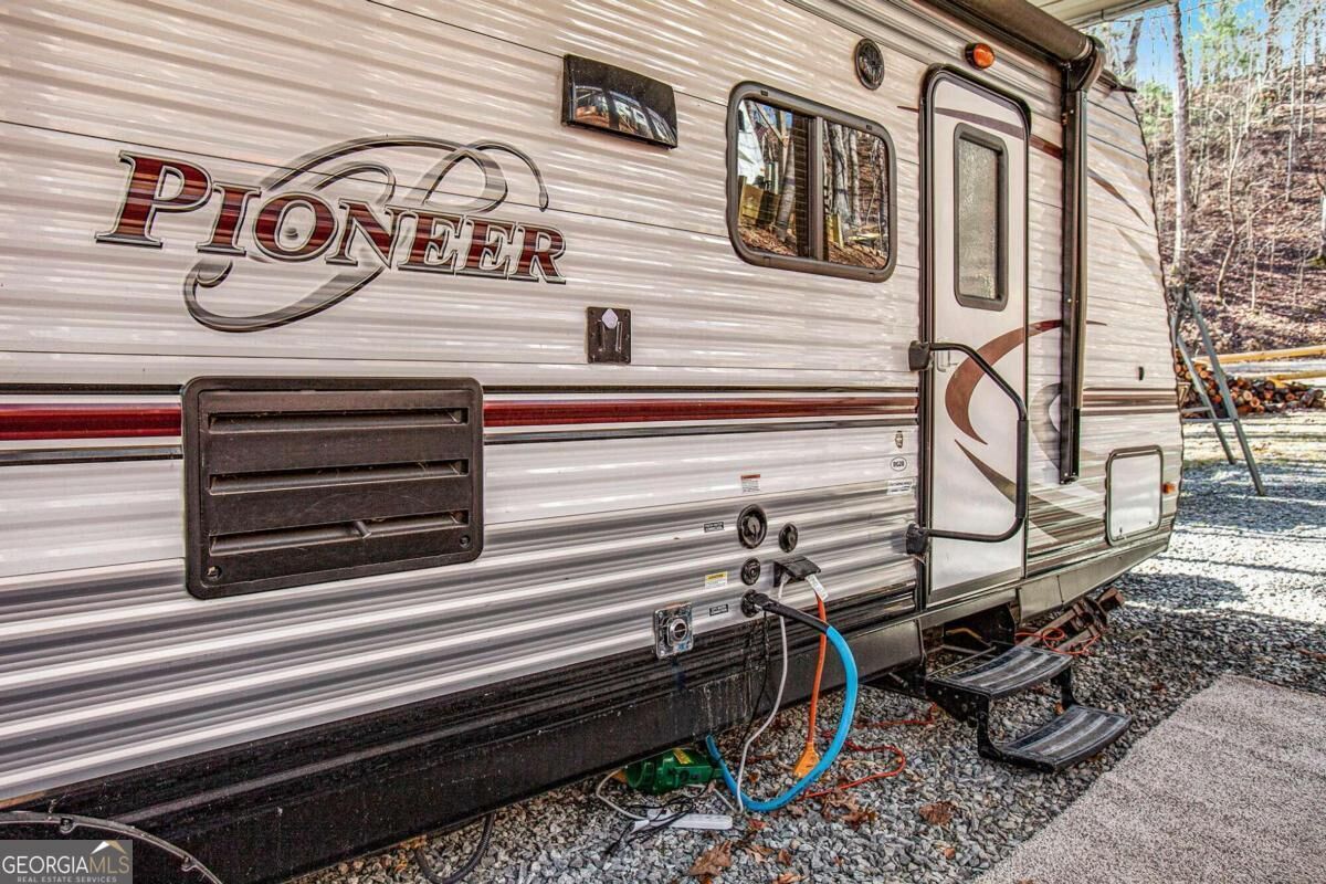 Property Photo:  304 9th Street  GA 30540 