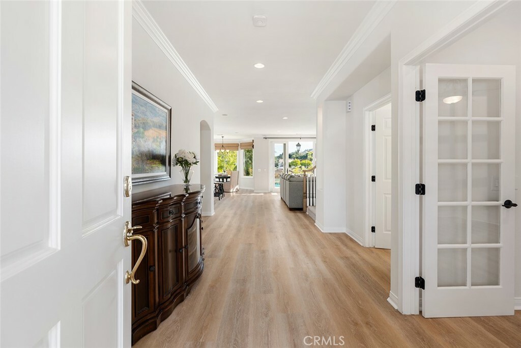 Property Photo: 1650 Oakcottage Court CA 91361