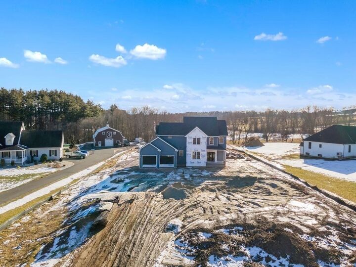 House for sale in Southampton 81 Valley Rd, Southampton, MA 01073