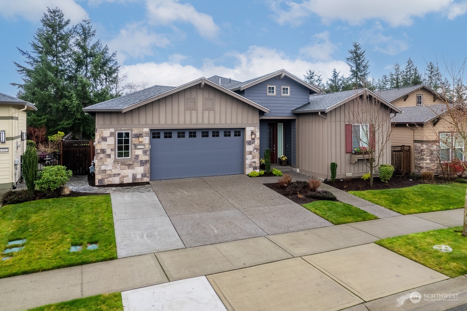 Property Photo:  14505 189th Avenue Ct E  WA 98391 