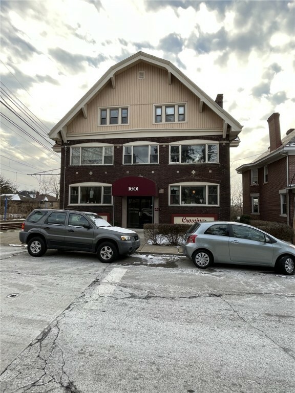 Property Photo:  1601 Hillsdale Ave 7  PA 15216 