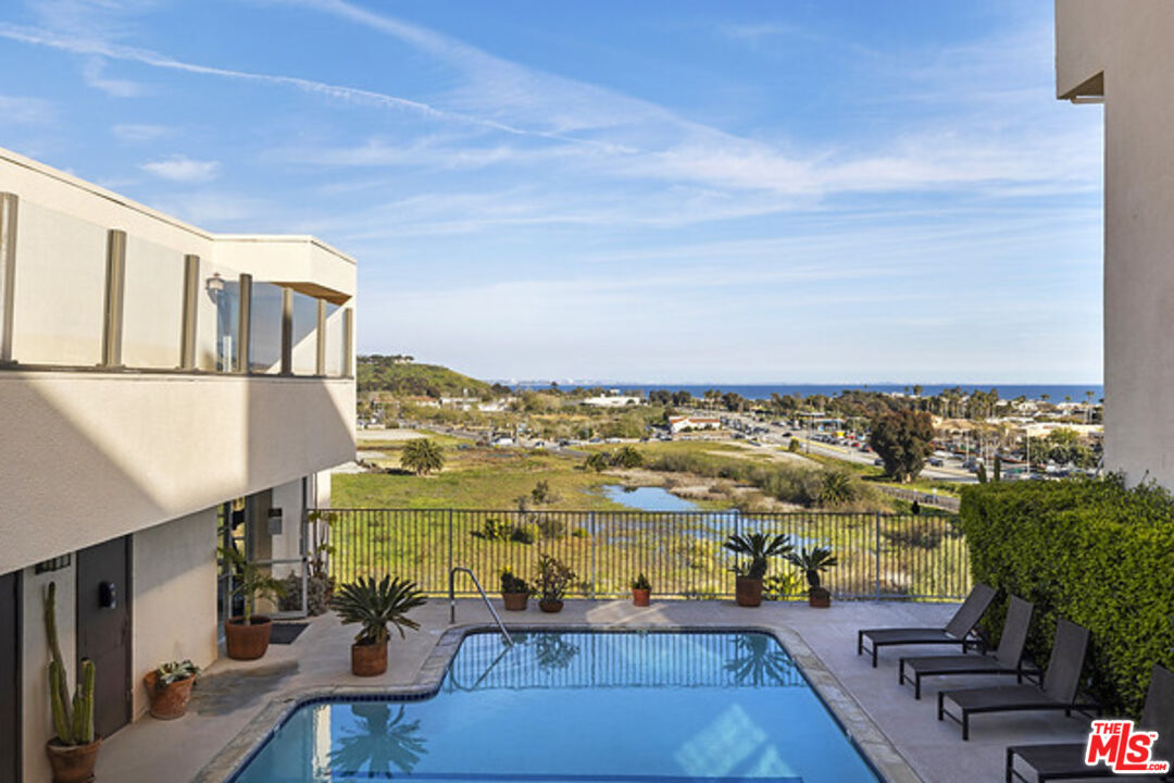 Property Photo:  23901   Civic Center Way 372  CA 90265 