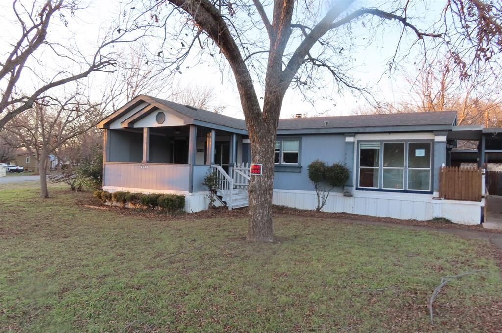 Property Photo:  1500 Alamo Drive  TX 76048 