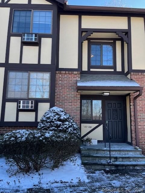 Property Photo:  50 Aiken Street 164  CT 06851