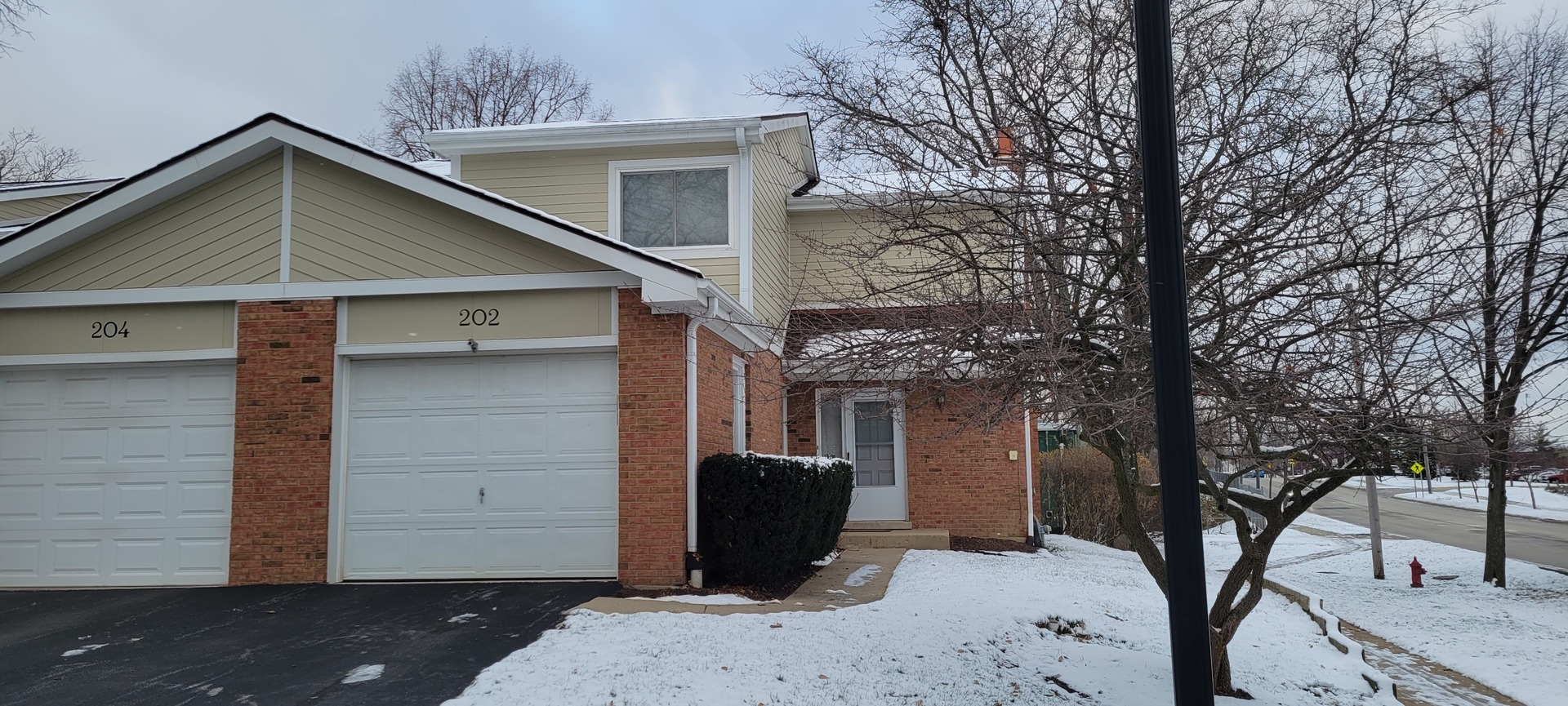 Property Photo:  202 W Golfview Terrace  IL 60067 