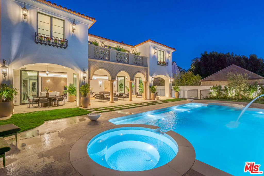 611 N Hillcrest Road  Beverly Hills CA 90210 photo