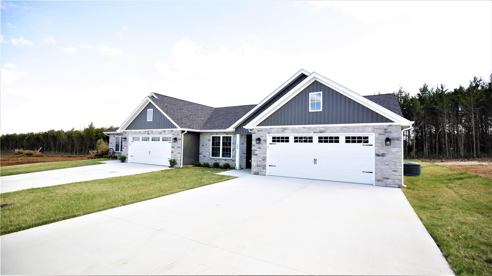 Property Photo: 1521 Hickory Landing MO 63020