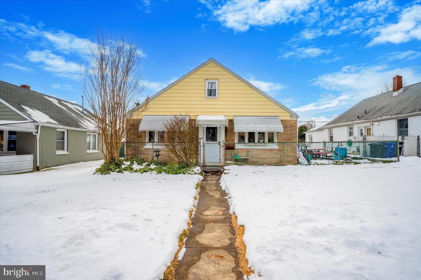 Property Photo:  912 Loney Street  PA 19111 