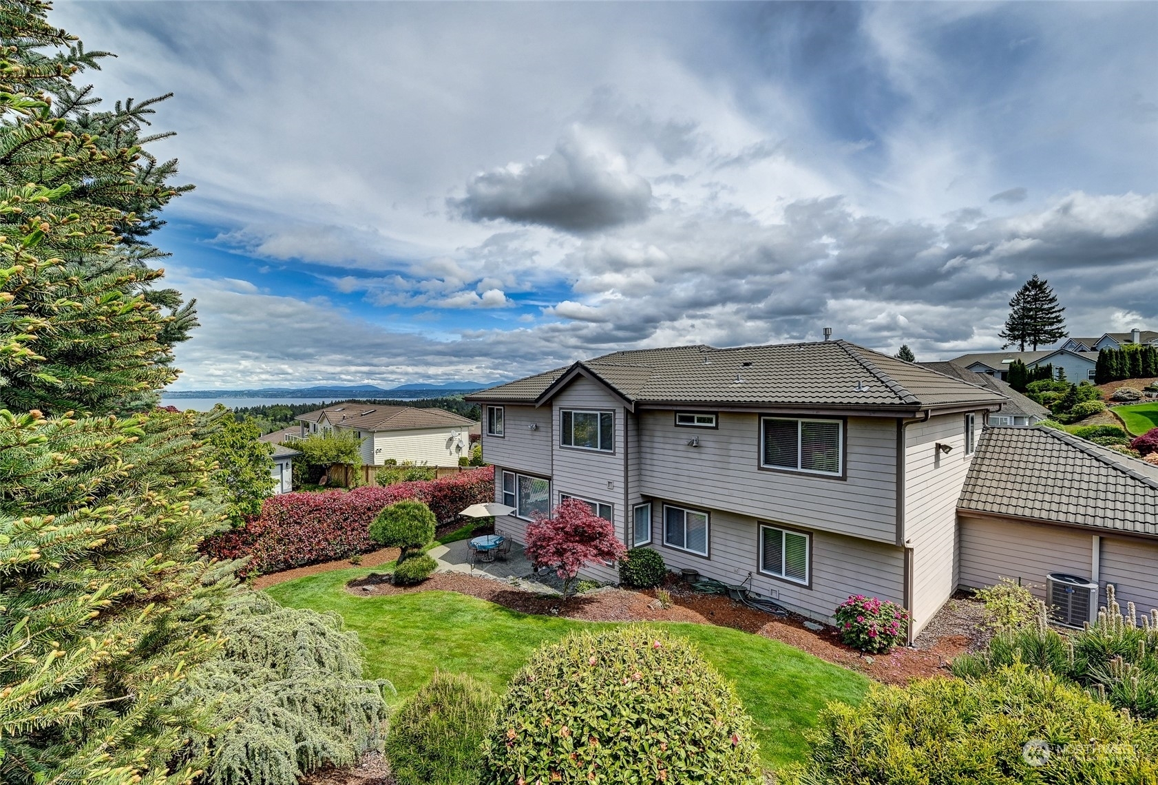 Property Photo: 5702 Ridge Drive NE WA 98422