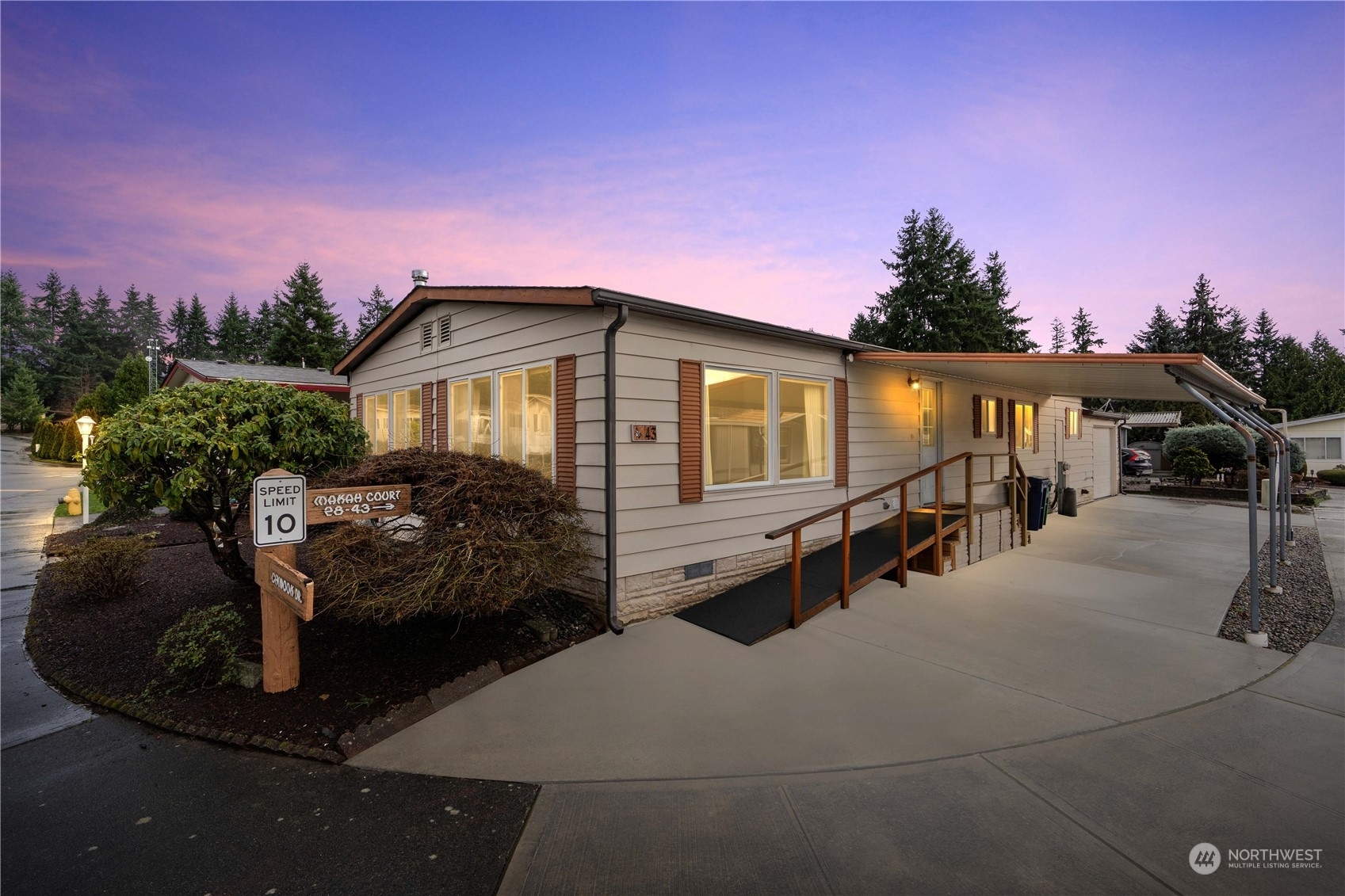 Property Photo:  2500 S 370th Street 43  WA 98003 