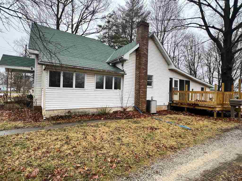 Property Photo:  1511 Middleboro Pike  IN 47374 