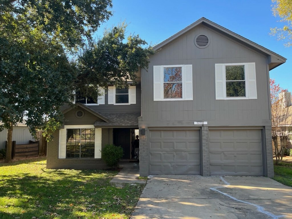 Property Photo: 12318 Yarmont Way TX 78753