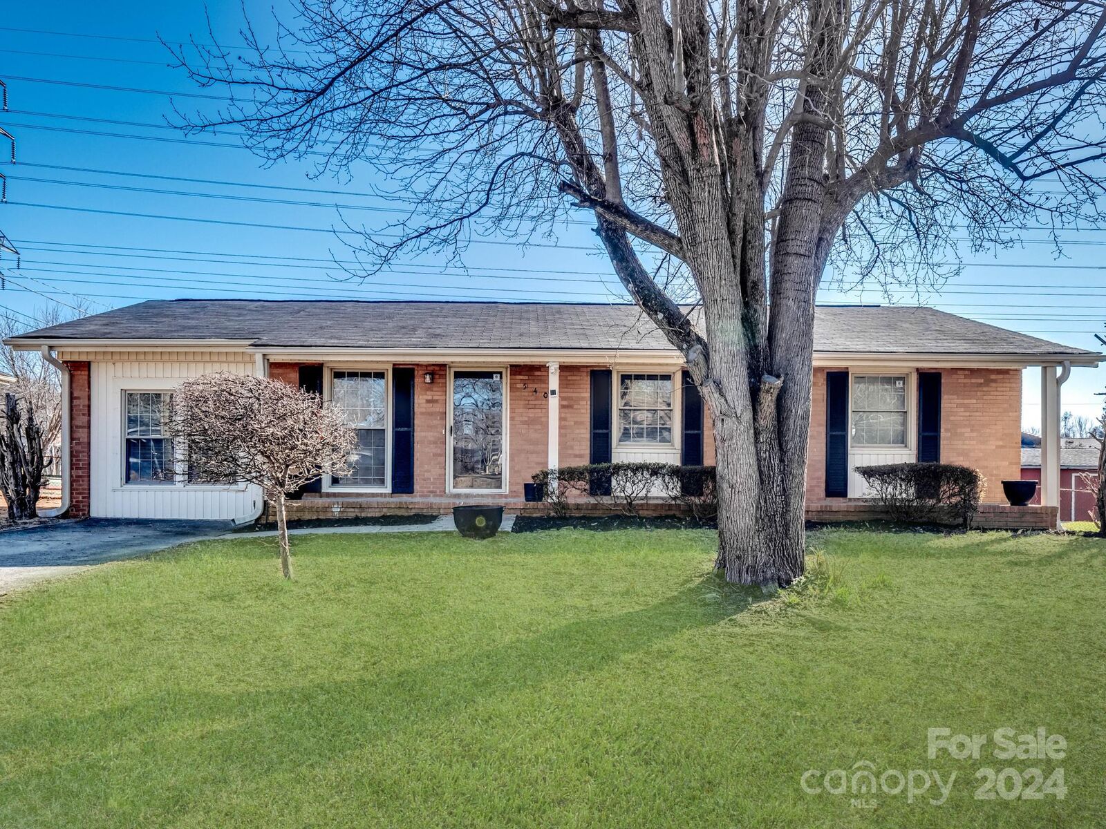 Property Photo:  540 Efird Street  NC 28054 