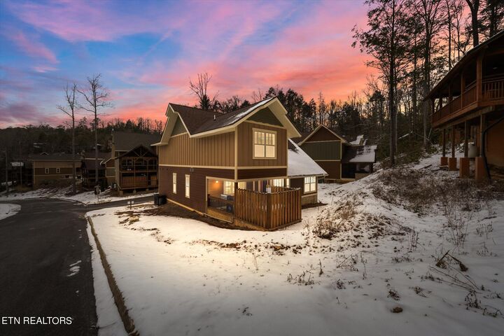 Property Photo: 1104 Anastasia Way TN 37738