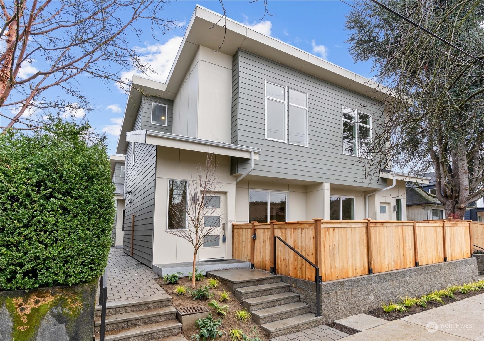 Property Photo: 7326 11 Avenue NE WA 98115