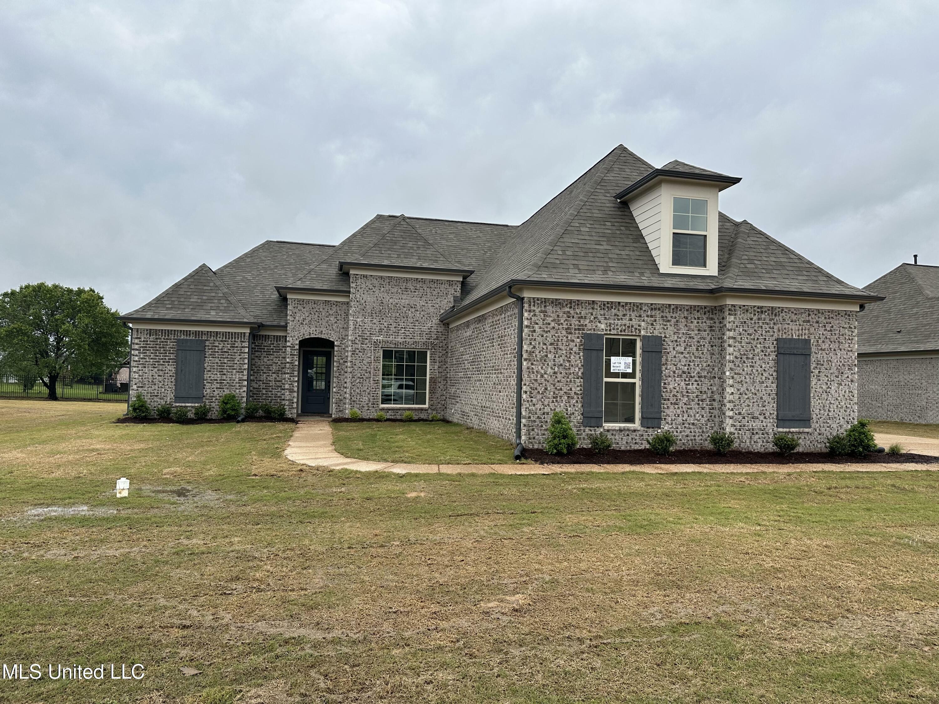 Property Photo:  4977 Witt Cove  MS 38654 