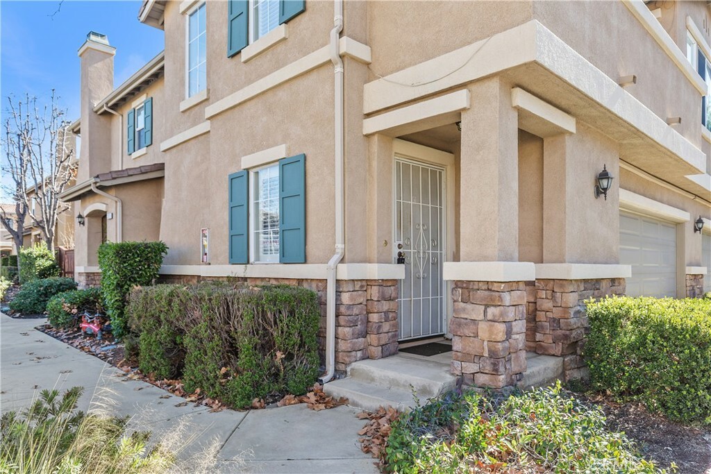 Property Photo: 39891 Millbrook Way C CA 92563