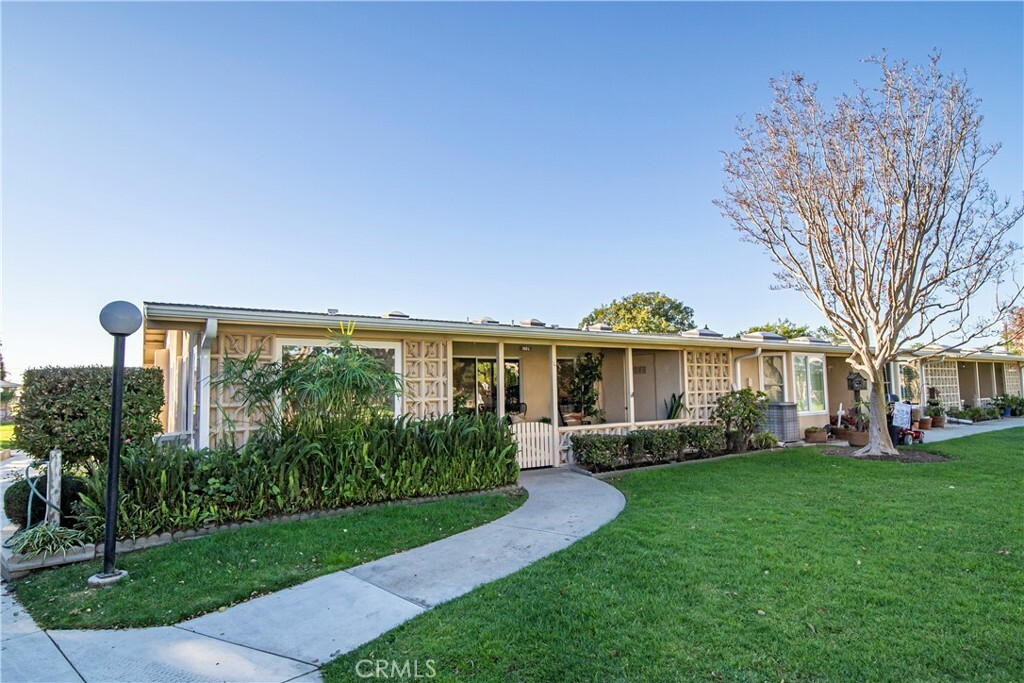 Property Photo:  13560 Medinac Lane M5-102L  CA 90740 