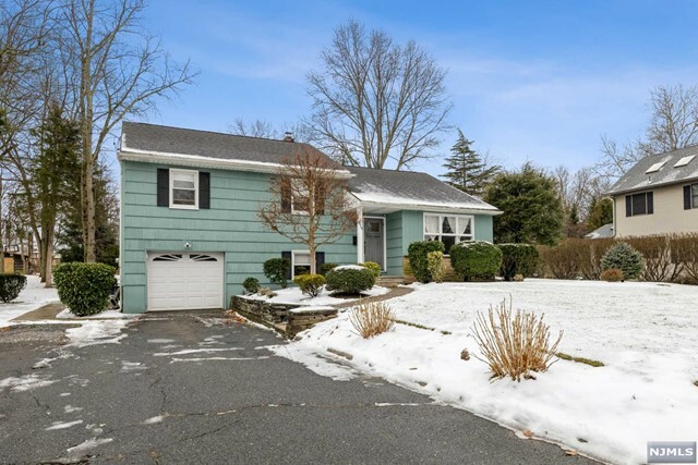 Property Photo:  629 Ridgewood Road  NJ 07676 