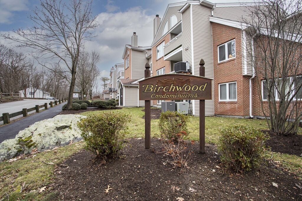 Property Photo:  10 Chapman St 105  MA 02189 