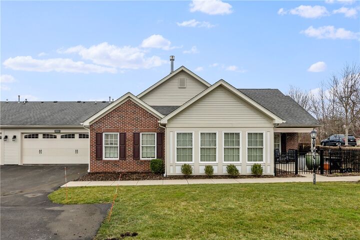 1004 Wealdstone Rd  Cranberry Township PA 16066 photo