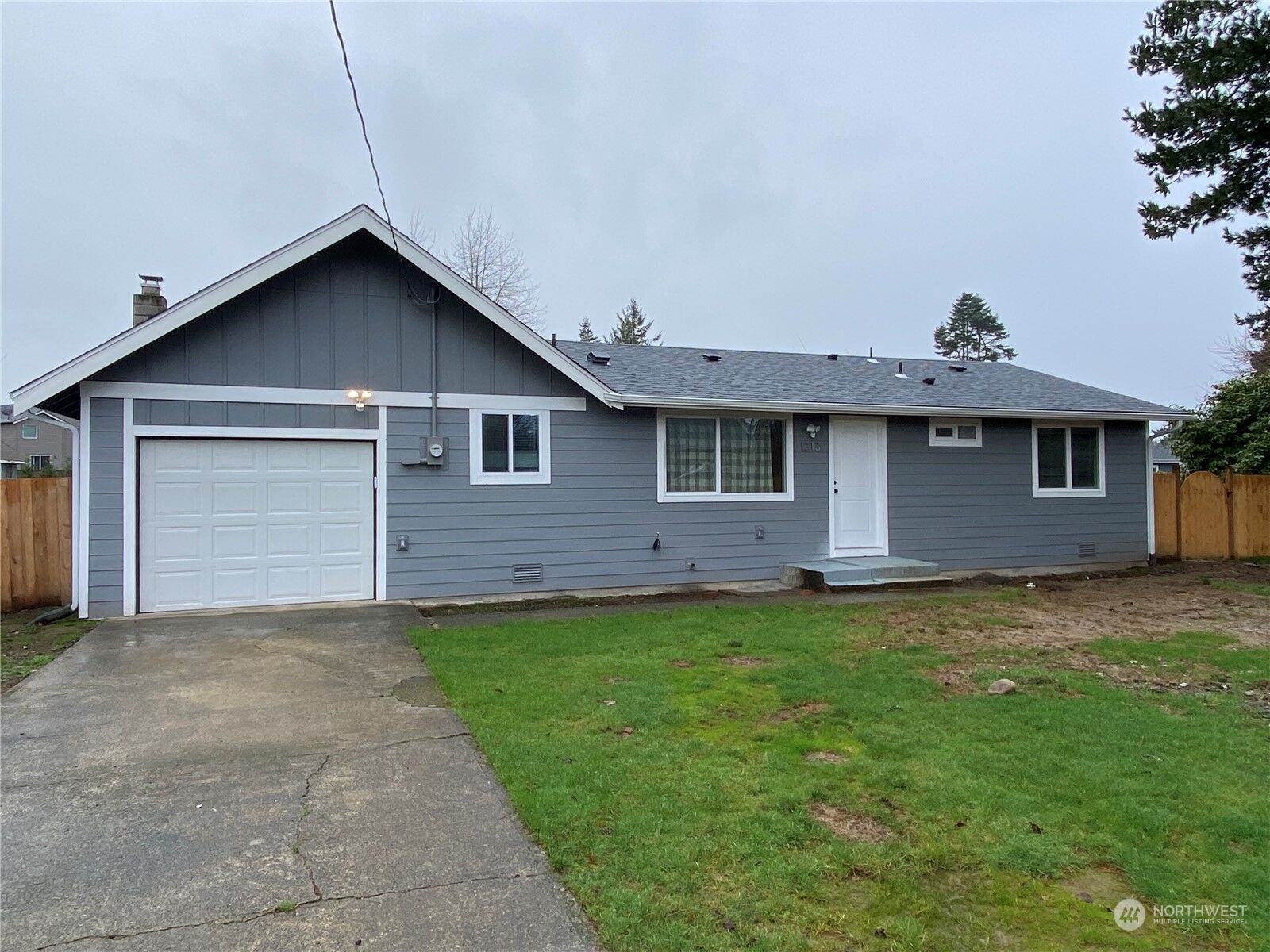 Property Photo: 1313 S 279th Street WA 98198