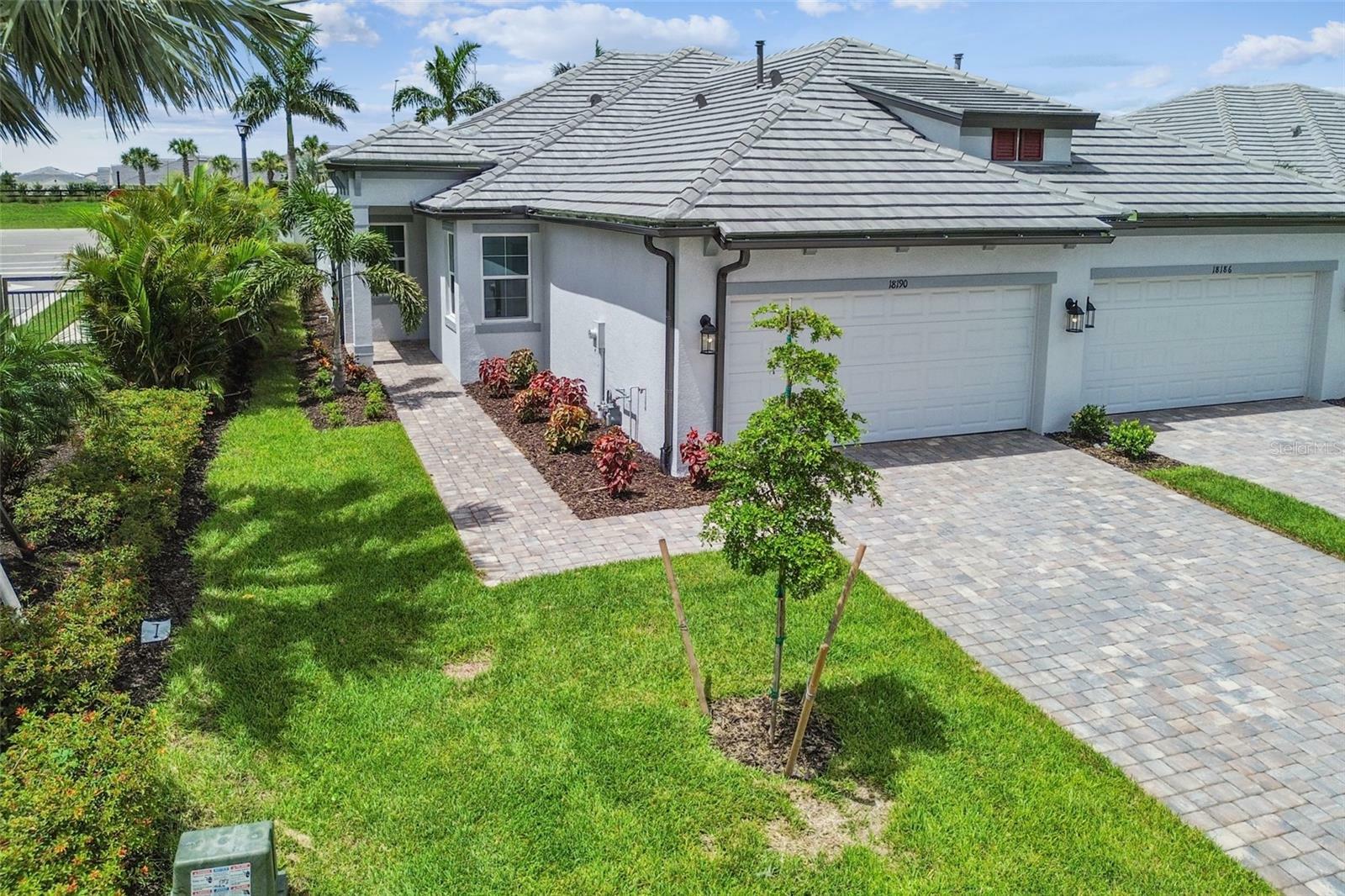 Property Photo: 18190 Cherished Loop FL 34211