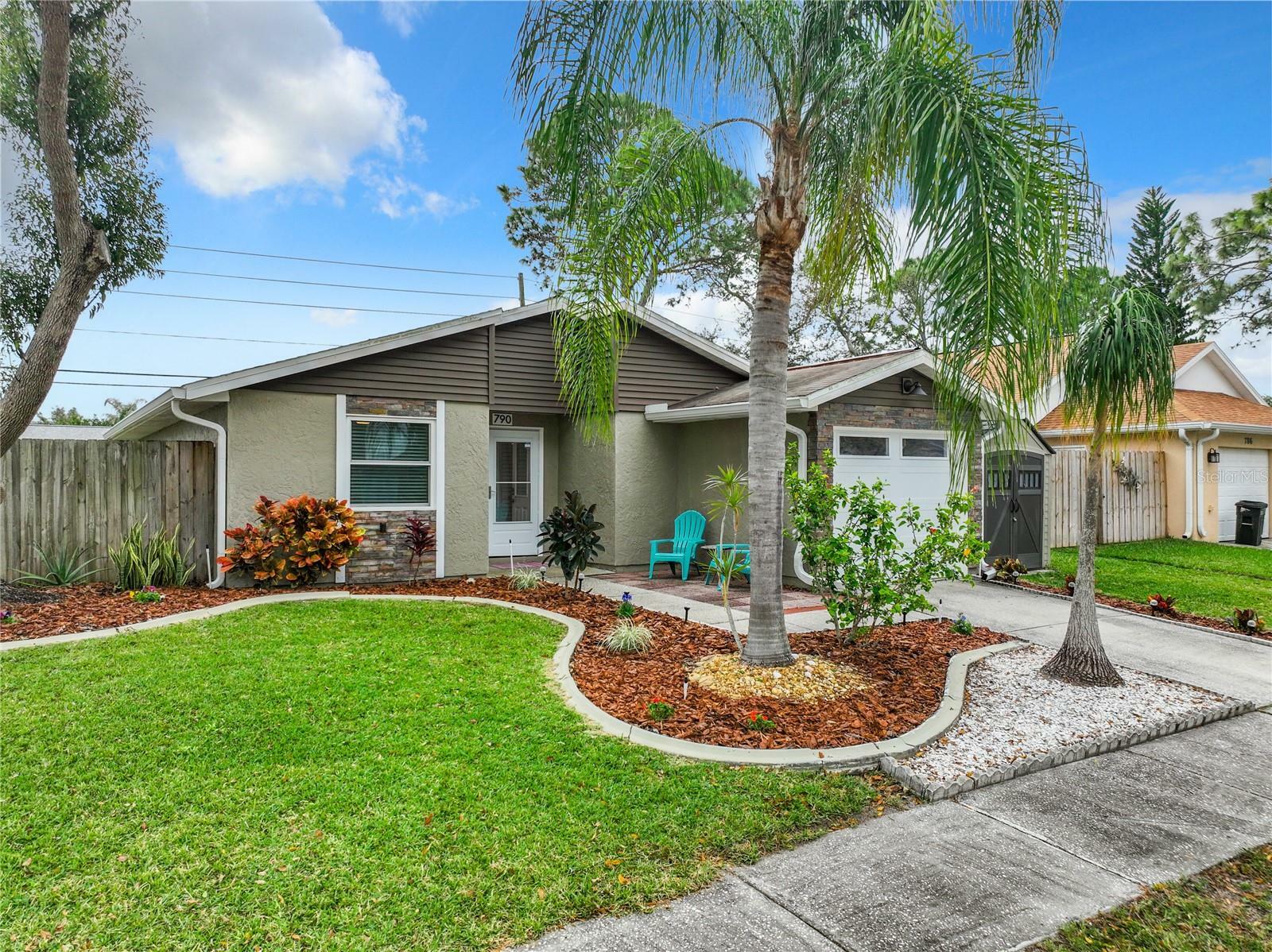 Property Photo: 790 Arthurs Court FL 34689