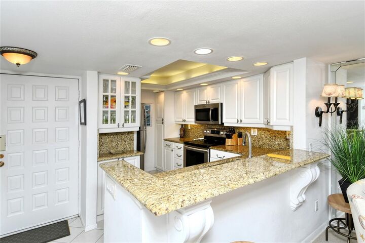 Property Photo: 2045 Gulf Of Mexico Drive M1-402 FL 34228
