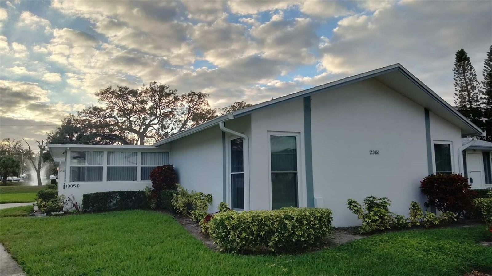 Property Photo:  1305 Whitebridge Drive B  FL 34684 