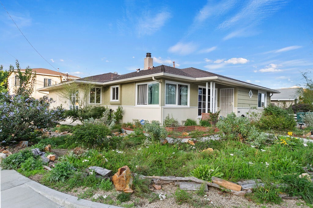 Property Photo:  8071 Ellis Avenue  CA 92646 