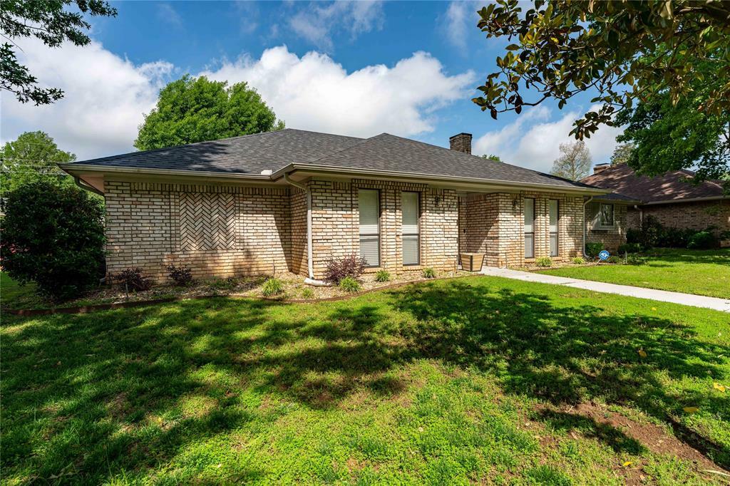 Property Photo:  635 Bunker Street  TX 75460 