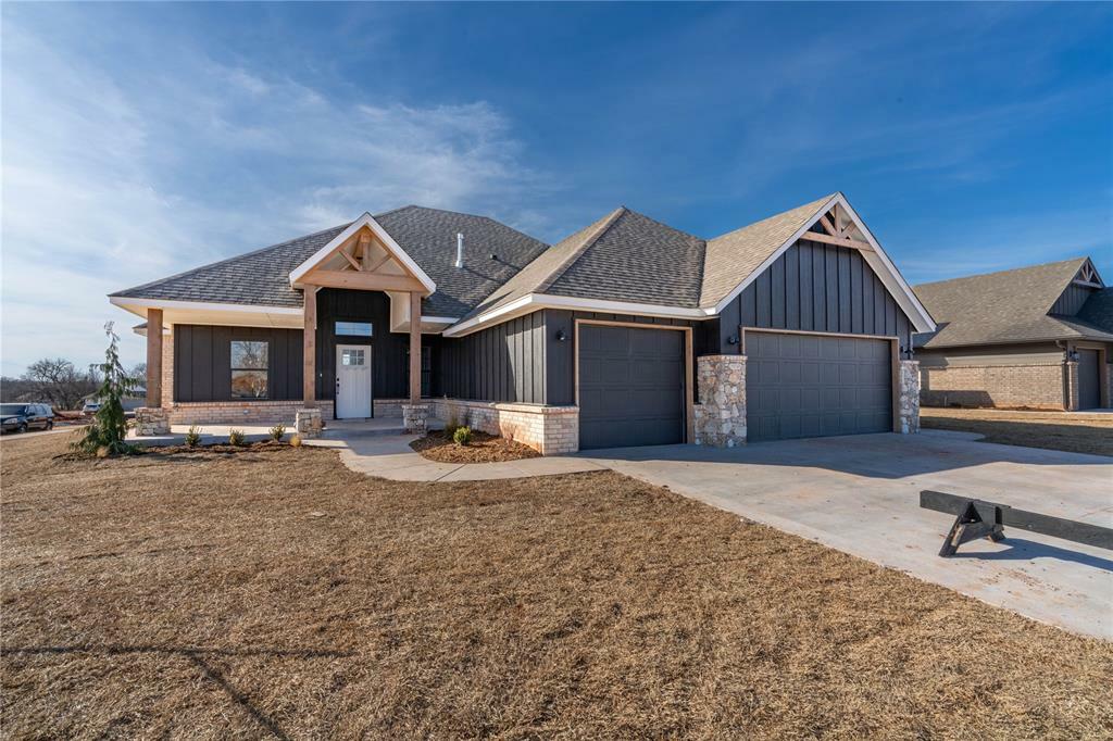 Property Photo:  2317 Creekview Trail  OK 73160 